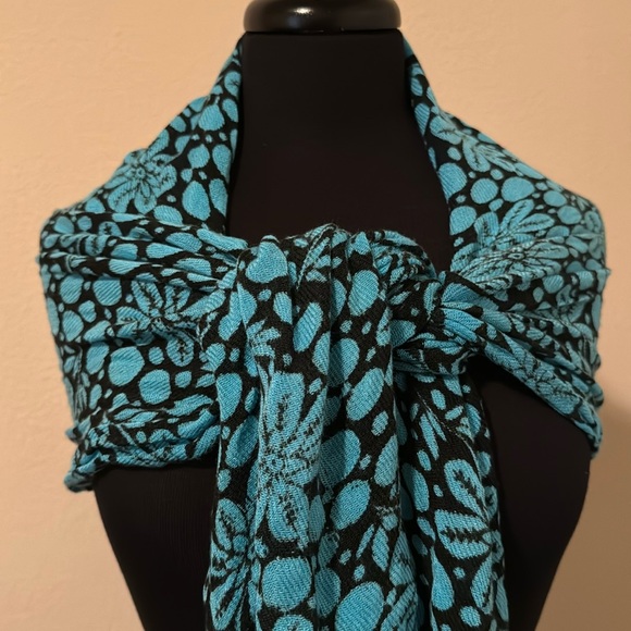 Black & Blue Flower Power Scarf with tassels - Picture 2 of 8